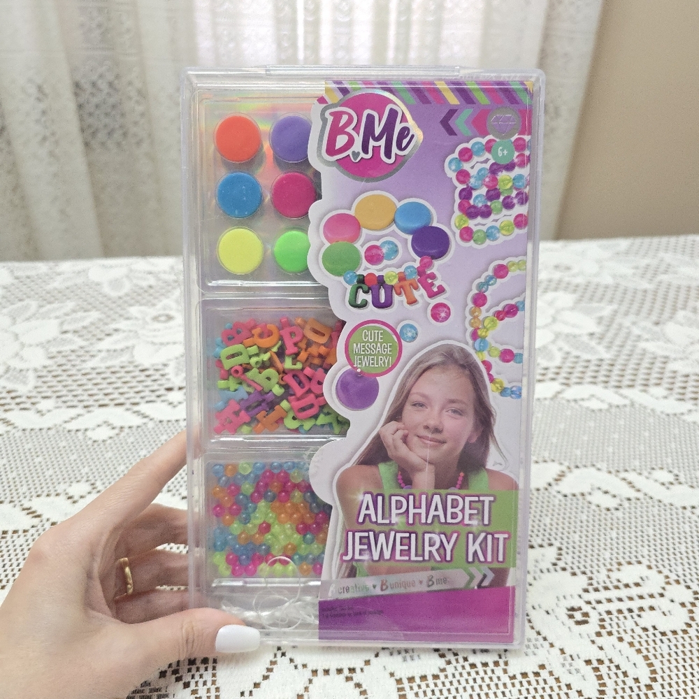 New Kids Jewelry Making Kit Arts and Crafts Activity Set Alphabet Beads Round